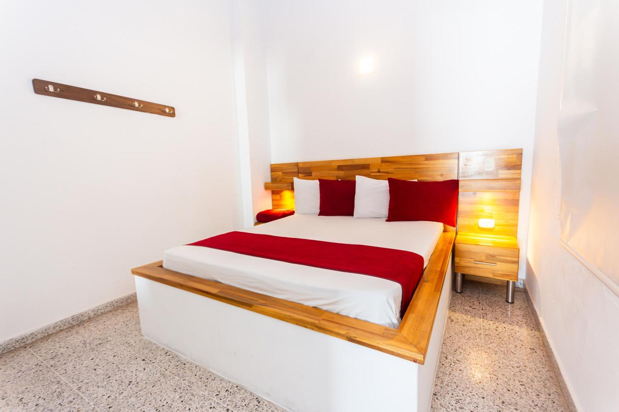 Hotel Bicentenario Rionegro Luaran gambar