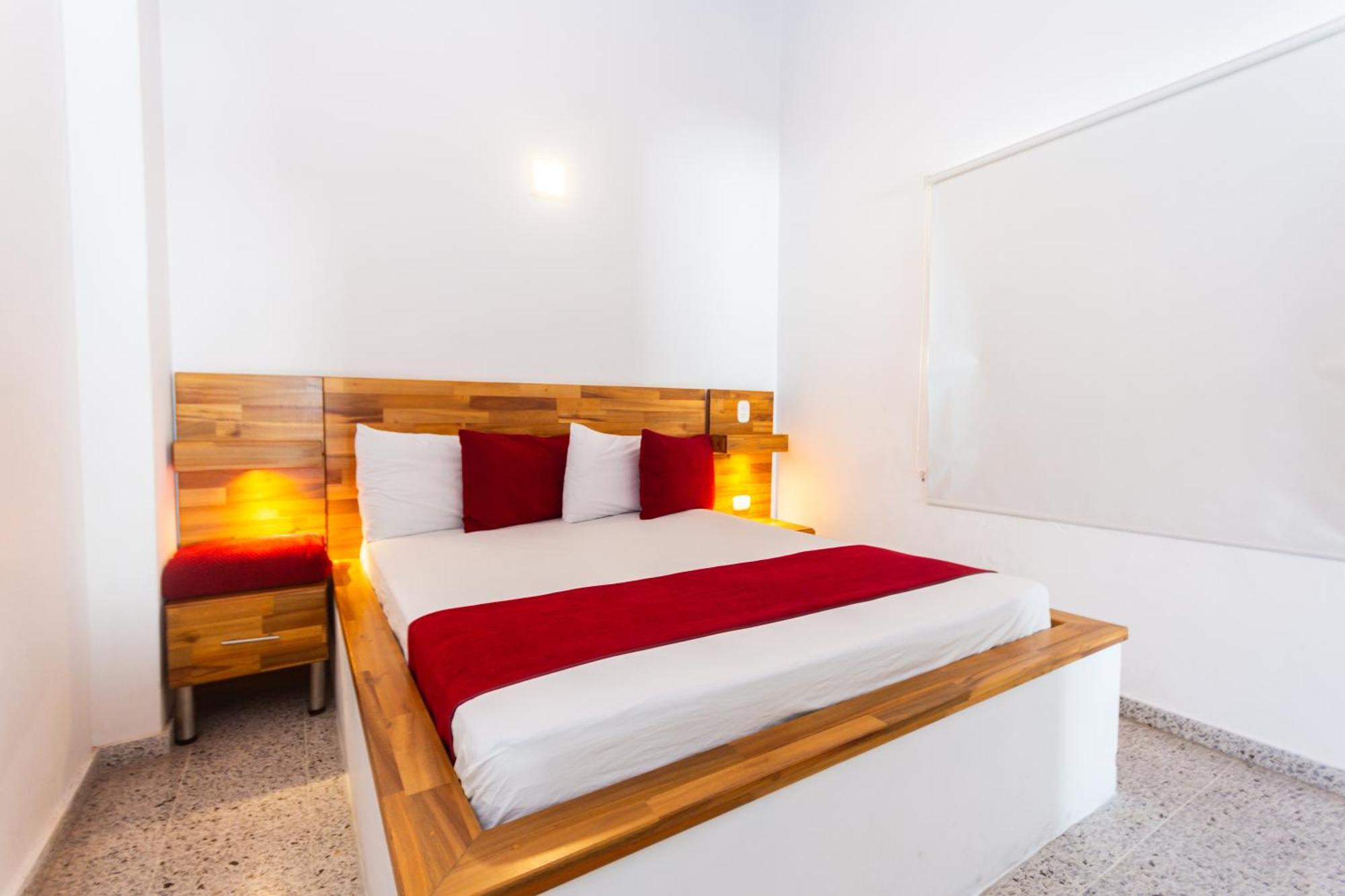 Hotel Bicentenario Rionegro Luaran gambar