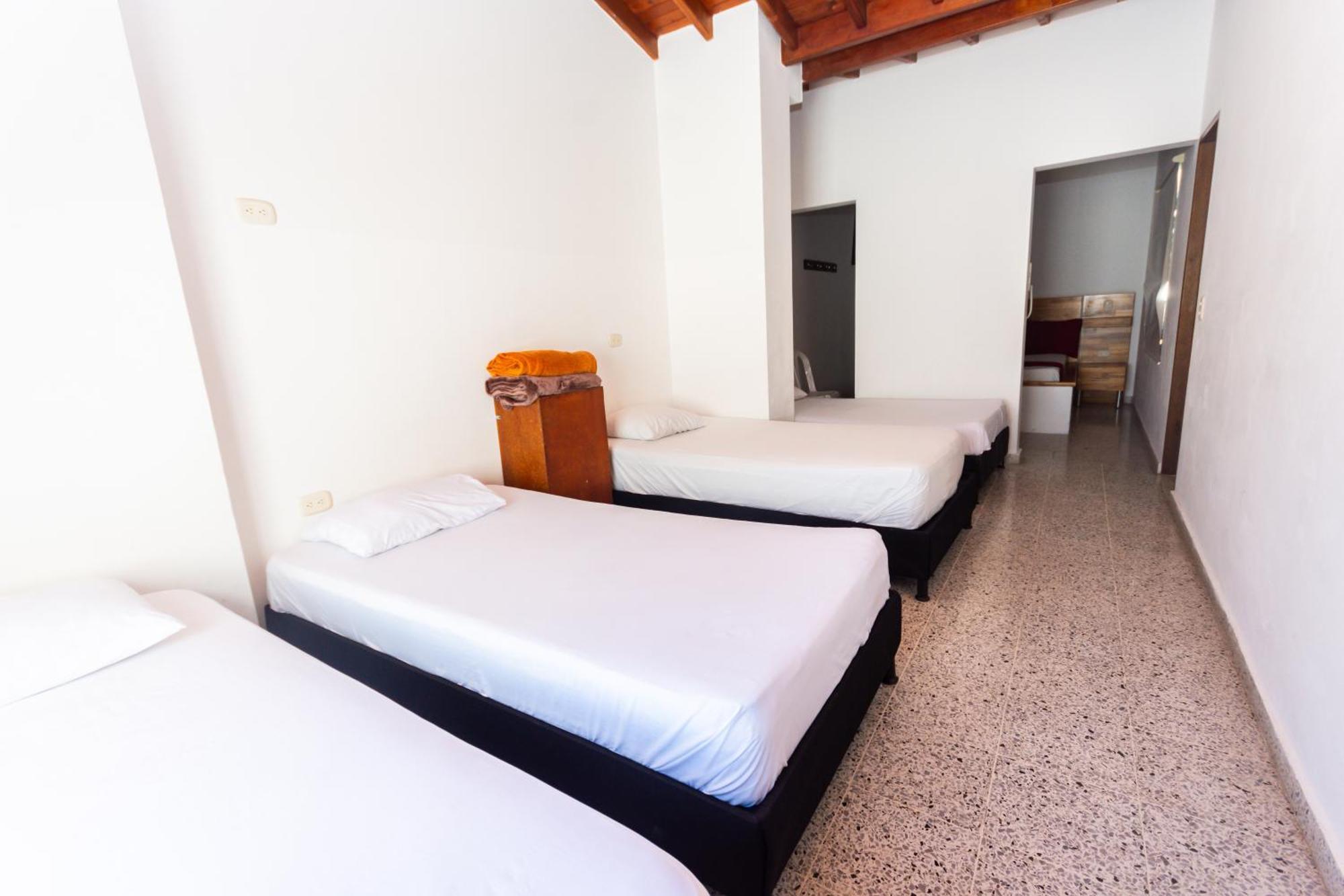 Hotel Bicentenario Rionegro Luaran gambar