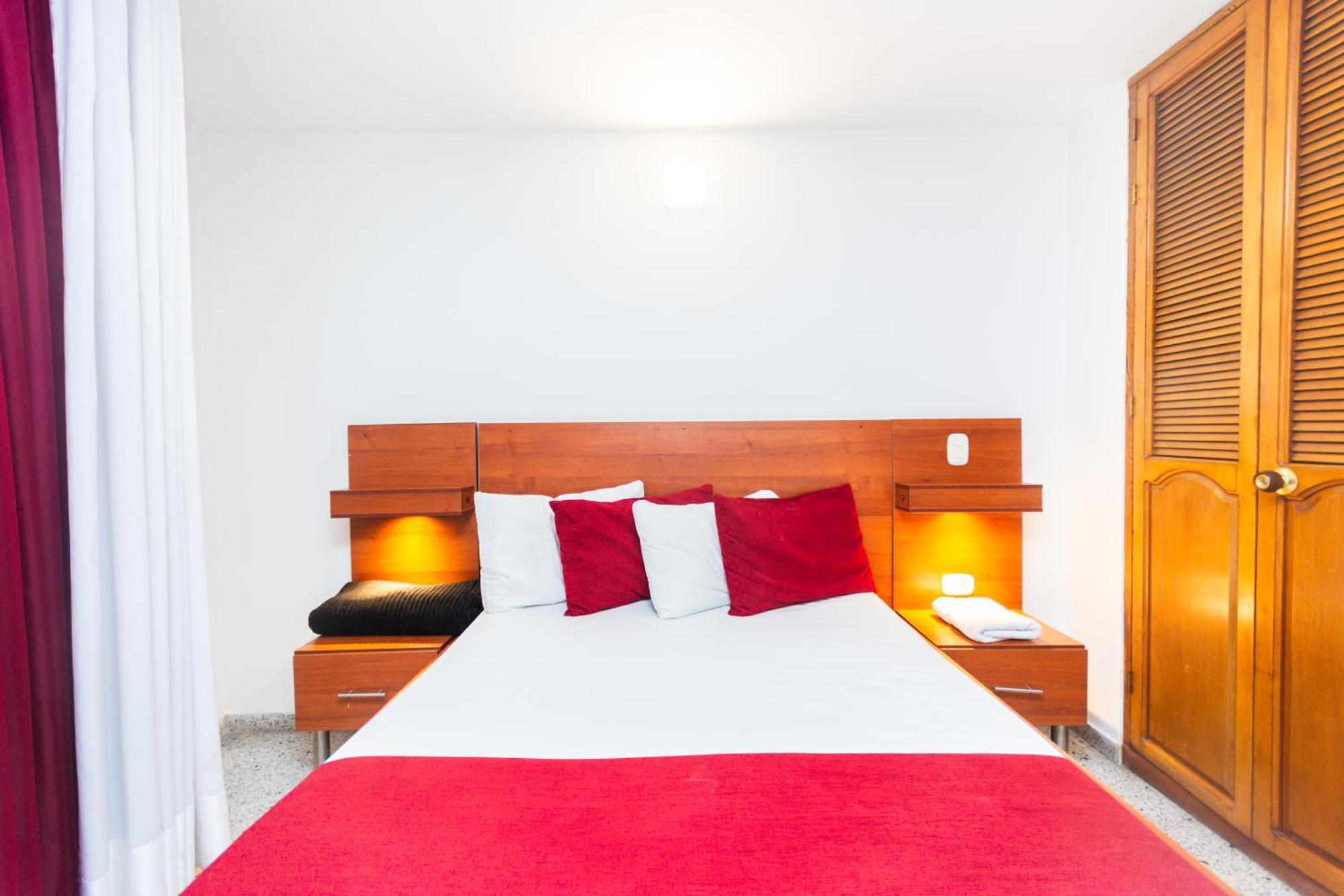 Hotel Bicentenario Rionegro Luaran gambar