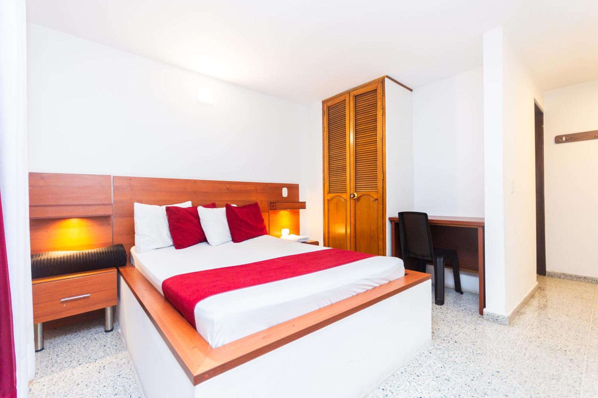 Hotel Bicentenario Rionegro Luaran gambar