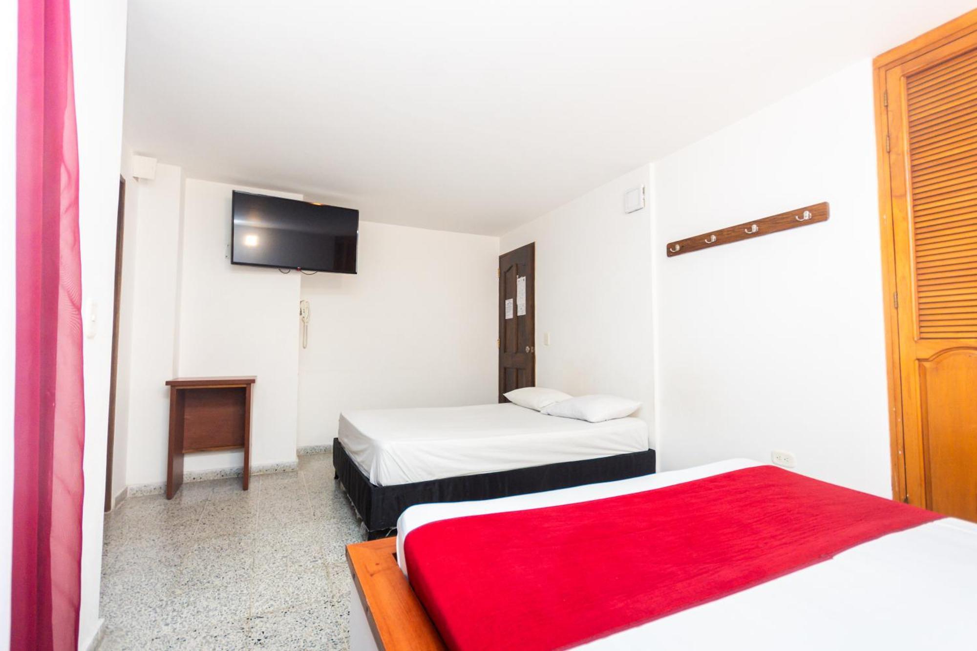 Hotel Bicentenario Rionegro Luaran gambar