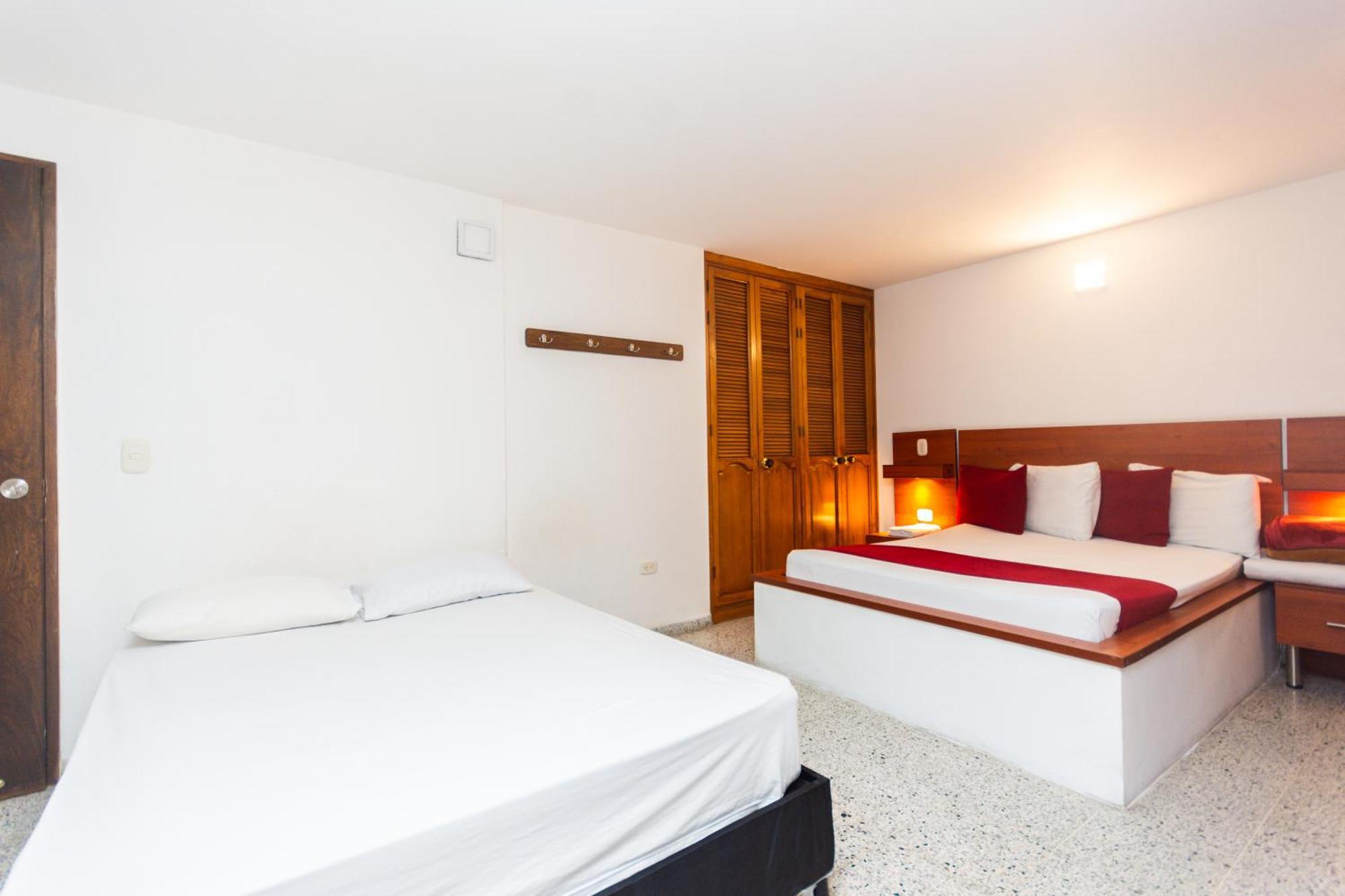 Hotel Bicentenario Rionegro Luaran gambar