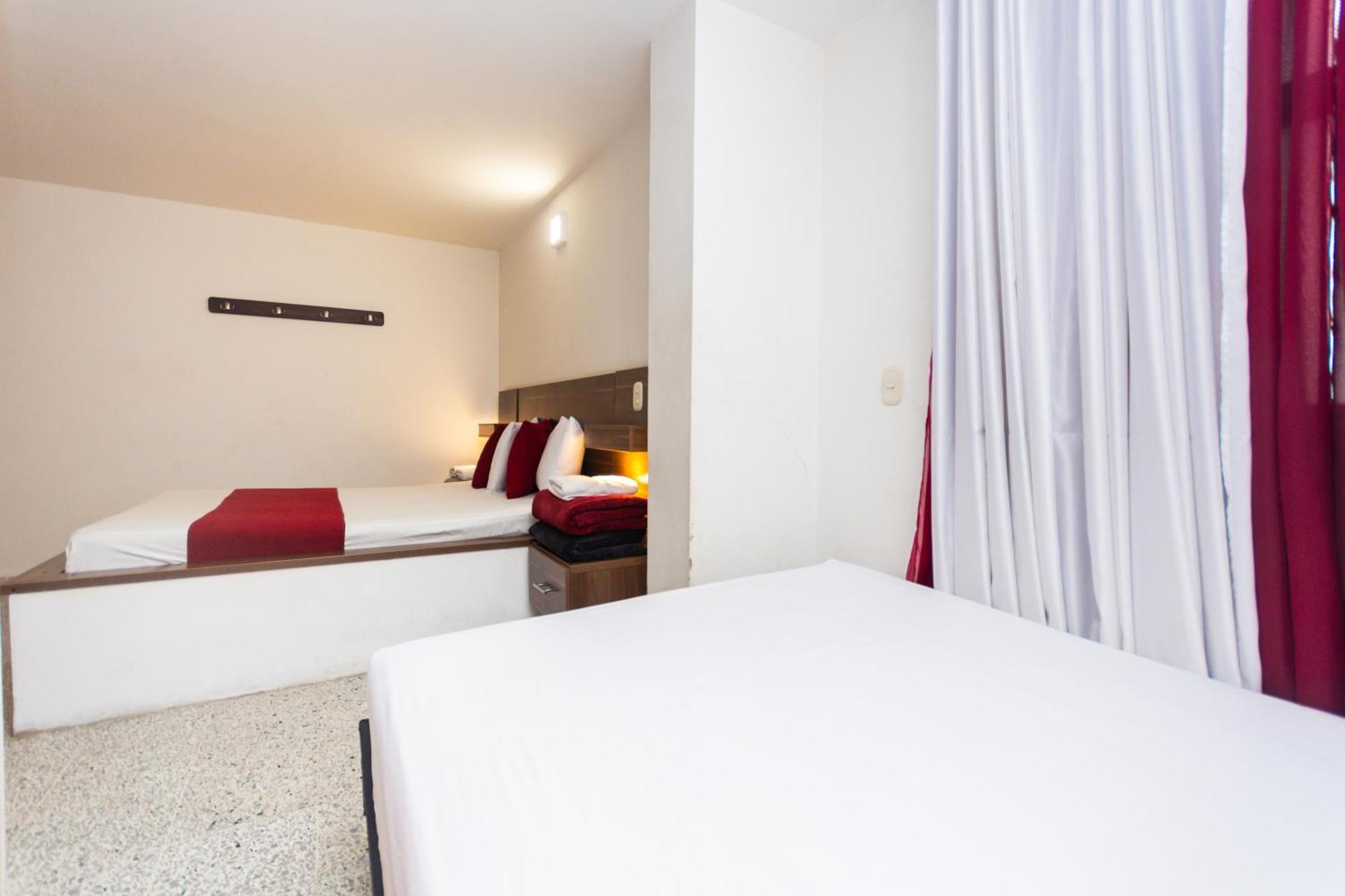 Hotel Bicentenario Rionegro Luaran gambar