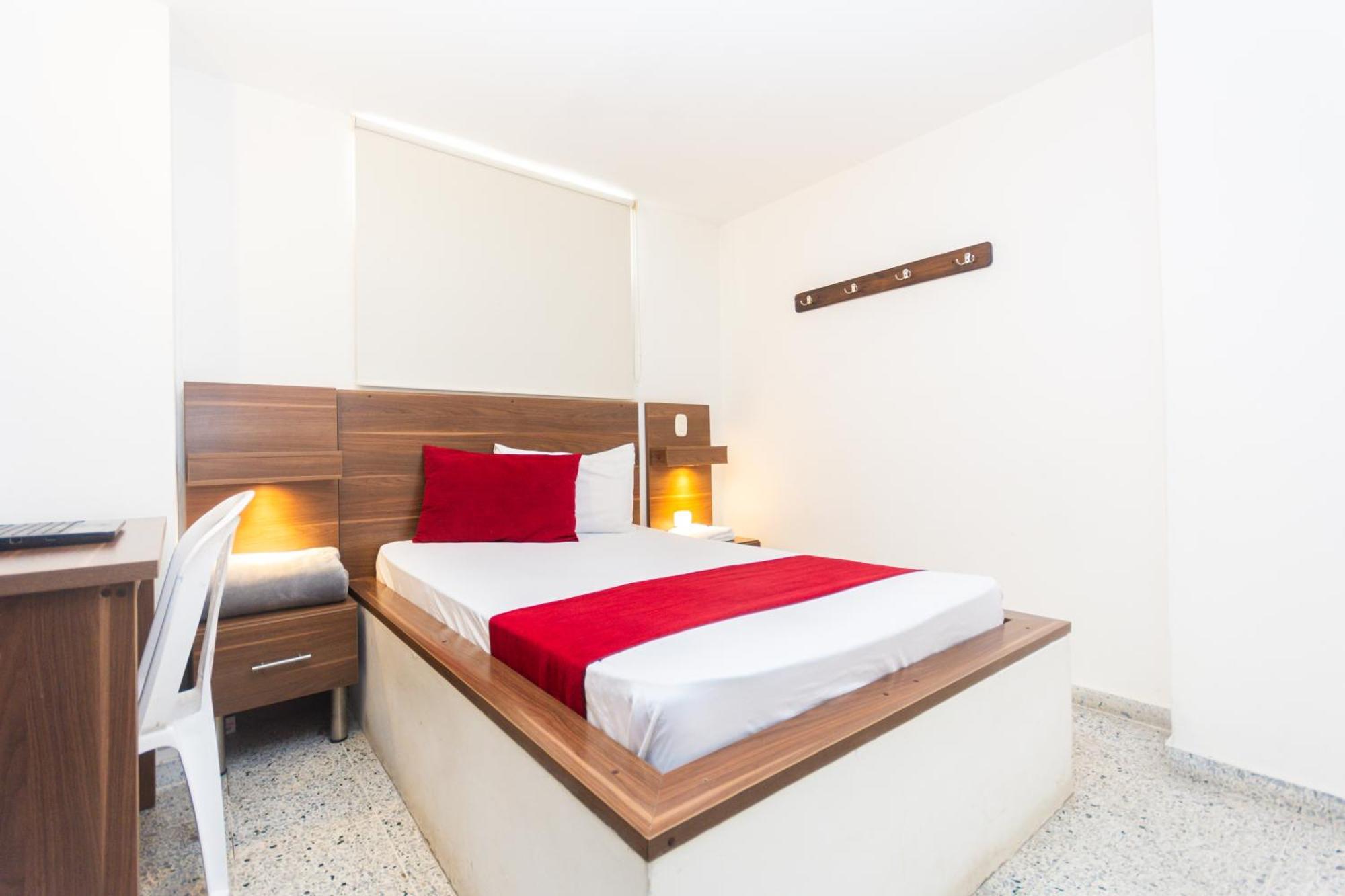 Hotel Bicentenario Rionegro Luaran gambar
