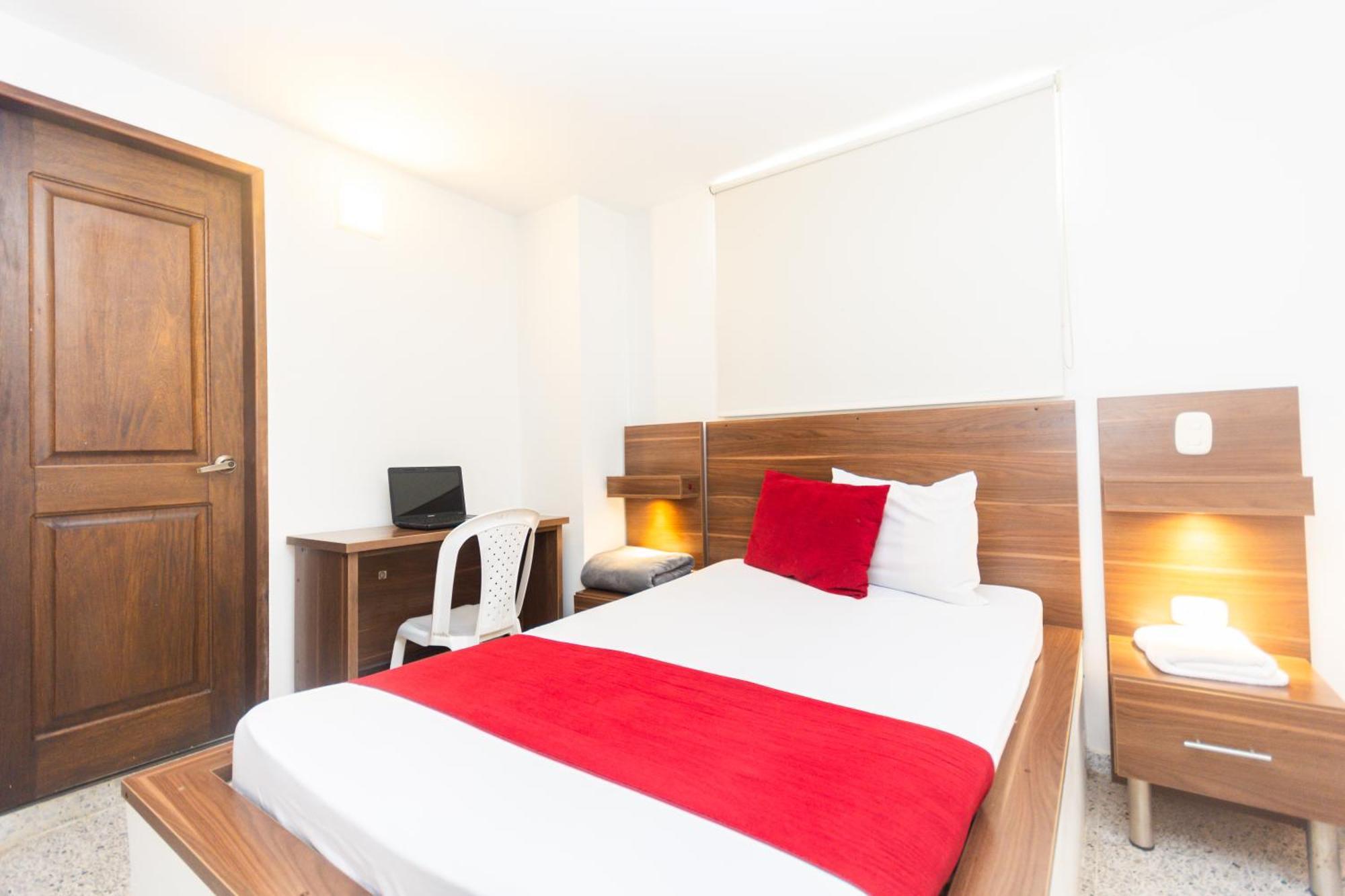 Hotel Bicentenario Rionegro Luaran gambar